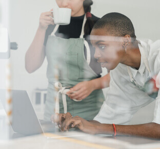 pexels-ketut-subiyanto-4350039